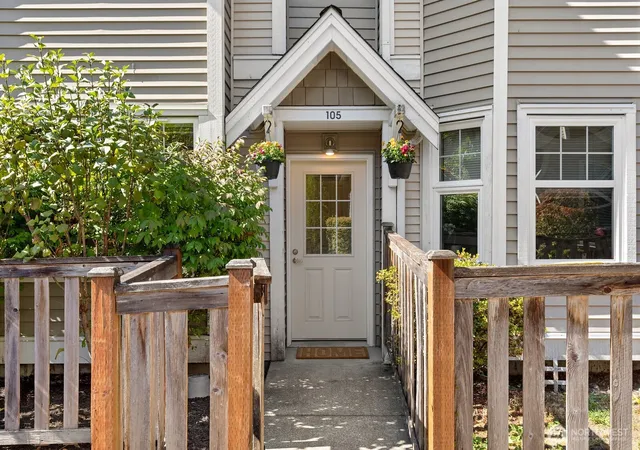Photo 1 of Townhouse for sale at 16418 Ne 91st Street #105, Redmond, WA 98052 | MLS# NWM2564457 | Listing updated on 2026-09-23