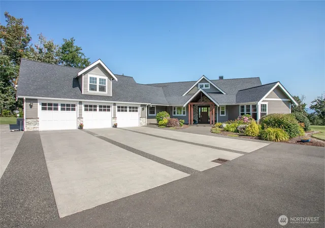 Photo 1 of Single family home for sale at 8460 Vahl Dr, Everson, WA 98247 | MLS# NWM2564459 | Listing updated on 2026-09-23