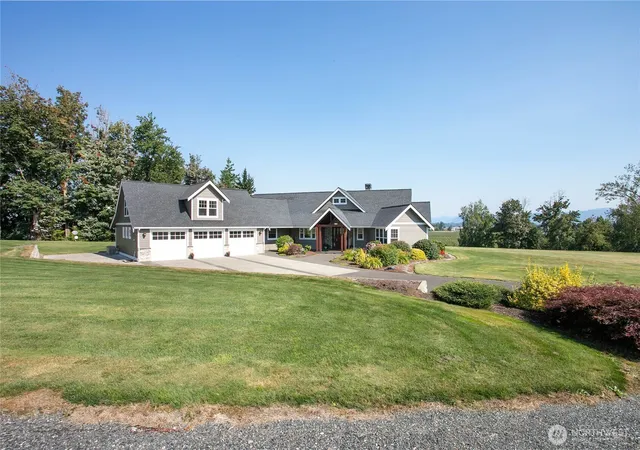 Photo 2 of Single family home for sale at 8460 Vahl Dr, Everson, WA 98247 | MLS# NWM2564459 | Listing updated on 2026-09-23