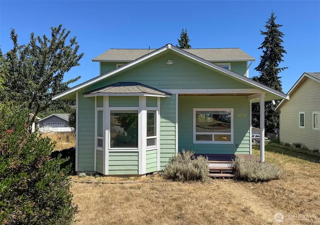 Photo 2 of Single family home for sale at 1031 W 14th Street, Port Angeles, WA 98363 | MLS# NWM2564465 | Listing updated on 2026-09-23