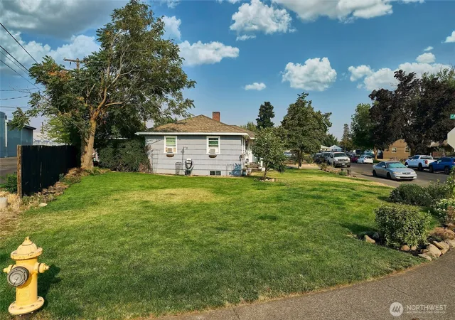 Photo 3 of Single family home for sale at 188 Boyer Dr, Walla Walla, WA 99362 | MLS# NWM2564473 | Listing updated on 2026-09-23