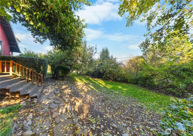 Photo 3 of Sale Pending at 27193 State Route 20, Oak Harbor, WA 98277 | MLS# NWM2564476 | Listing updated on 2026-10-07