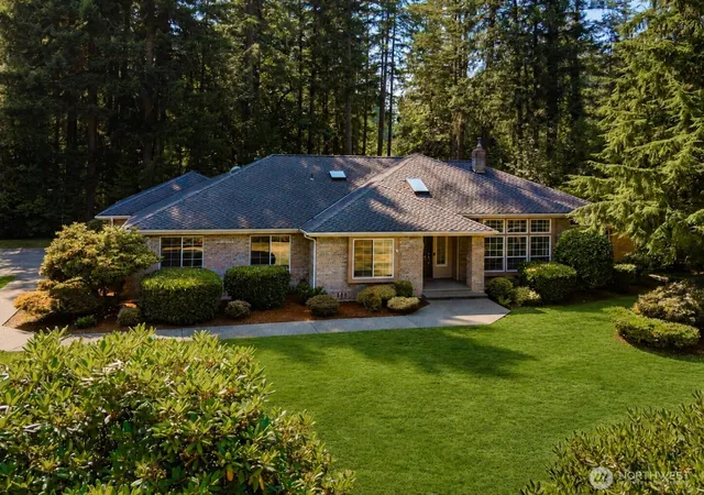 Photo 2 of Sale Pending at 25315 240th Court Se, Maple Valley, WA 98038 | MLS# NWM2564493 | Listing updated on 2026-09-25
