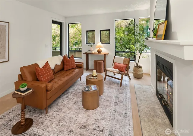 Photo 2 of Sale Pending at 600 Malden Ave E #201, Seattle, WA 98112 | MLS# NWM2564501 | Listing updated on 2026-09-25