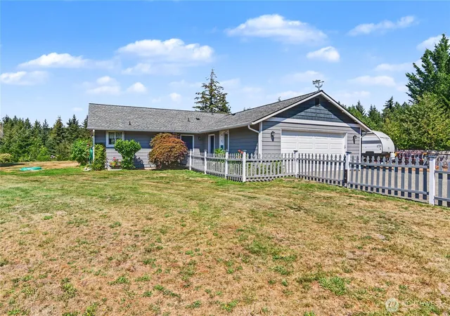Photo 1 of Single family home for sale at 251 E Nikki Ln, Belfair, WA 98528 | MLS# NWM2564514 | Listing updated on 2026-09-22