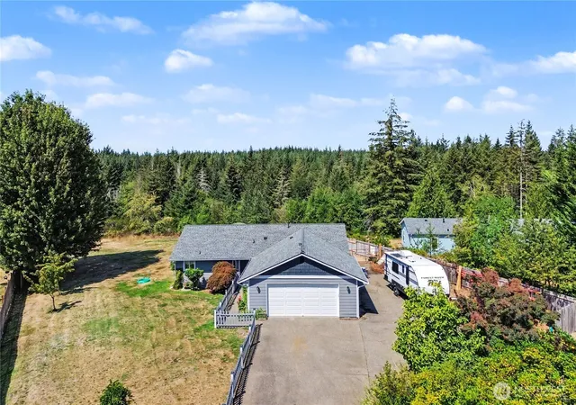 Photo 2 of Single family home for sale at 251 E Nikki Ln, Belfair, WA 98528 | MLS# NWM2564514 | Listing updated on 2026-09-22