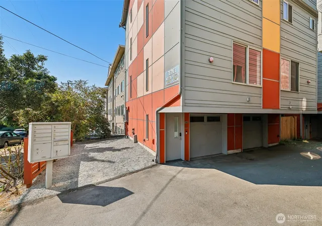 Photo 2 of Townhouse for sale at 4341 8th Avenue Ne, Seattle, WA 98105 | MLS# NWM2564528 | Listing updated on 2026-09-28