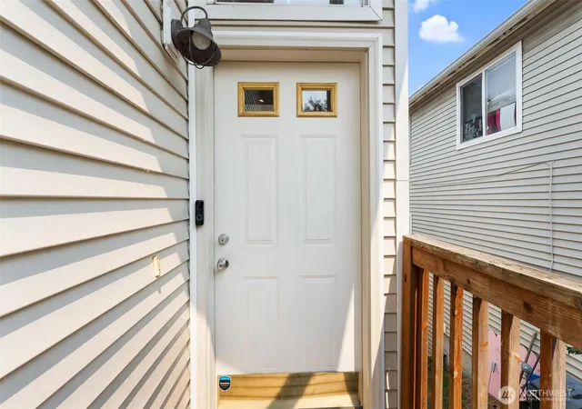 Photo 2 of Sale Pending at 11543 62nd Avenue S, Seattle, WA 98178 | MLS# NWM2564538 | Listing updated on 2026-09-20