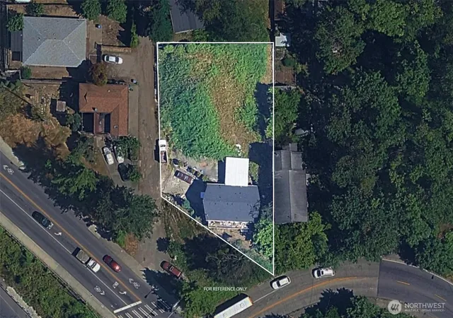 Photo 3 of Single family home for sale at 1924 S Graham St, Seattle, WA 98108 | MLS# NWM2564543 | Listing updated on 2026-09-23
