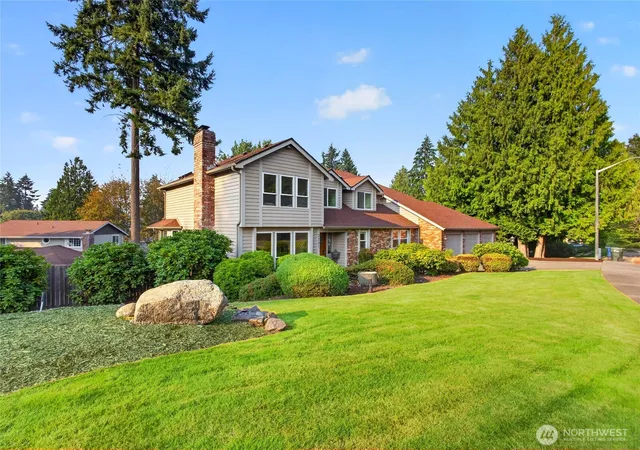 Photo 2 of Sale Pending at 2201 33rd Avenue Se, Puyallup, WA 98374 | MLS# NWM2564554 | Listing updated on 2026-08-28