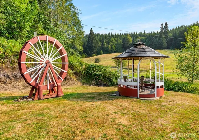 Photo 3 of Single family home for sale at 1136 Lincoln Crk Rd SW, Rochester, WA 98579 | MLS# NWM2564560 | Listing updated on 2026-09-23