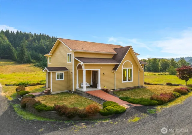 Photo 1 of Single family home for sale at 1136 Lincoln Crk Rd Sw, Rochester, WA 98579 | MLS# NWM2564560 | Listing updated on 2026-10-29