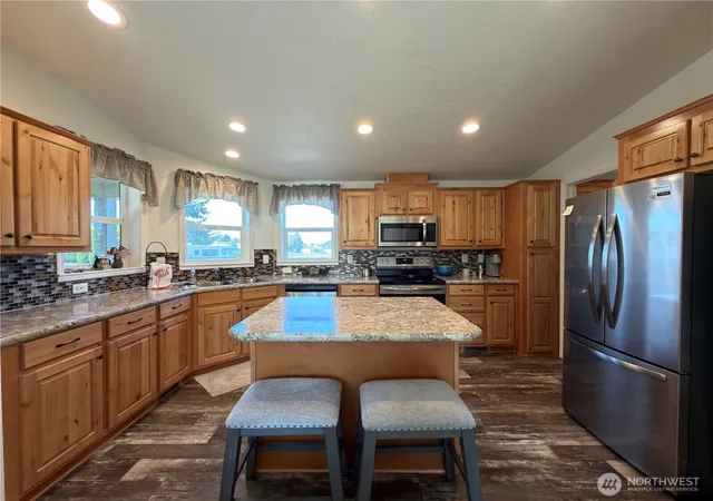 Photo 4 of Manufactured home for sale at 160 Sea Lawn Dr, Sequim, WA 98382 | MLS# NWM2564585 | Listing updated on 2026-09-29