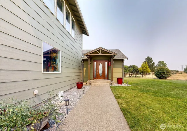 Photo 3 of Sale Pending at 266 Thurber Rd, Touchet, WA 99360 | MLS# NWM2564588 | Listing updated on 2026-09-25