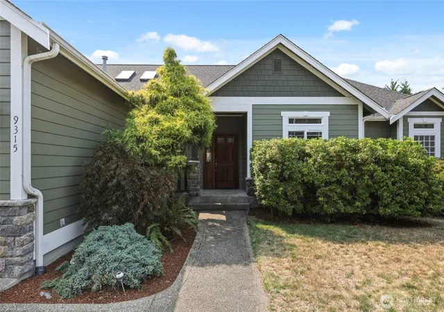 Photo 3 of Single family home for sale at 9315 Milburn Loop Se, Olympia, WA 98513 | MLS# NWM2564596 | Listing updated on 2026-10-01