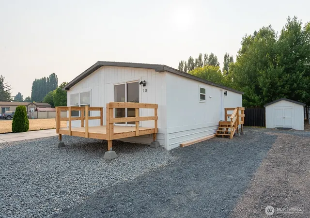 Photo 3 of Sale Pending at 2480 Basin St Sw #10, Ephrata, WA 98823 | MLS# NWM2564598 | Listing updated on 2026-09-25