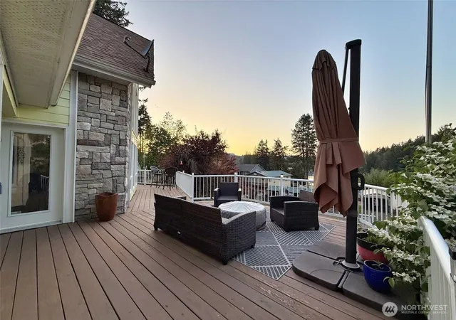 Photo 2 of Single family home for sale at 103 Lakeside Dr, Mossyrock, WA 98564 | MLS# NWM2564601 | Listing updated on 2026-09-23