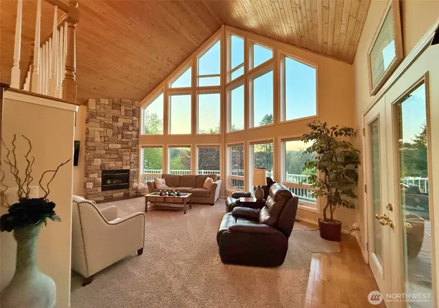 Photo 3 of Single family home for sale at 103 Lakeside Dr, Mossyrock, WA 98564 | MLS# NWM2564601 | Listing updated on 2026-09-23