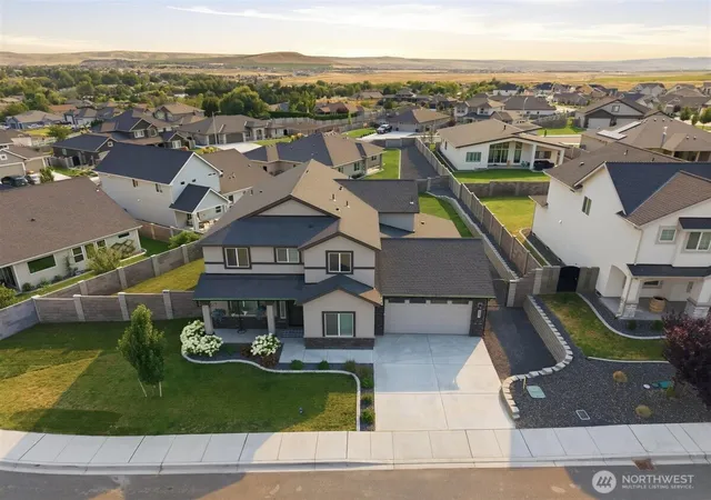 Photo 3 of Single family home for sale at 537 Lazio Way, Richland, WA 99352 | MLS# NWM2564616 | Listing updated on 2026-09-23