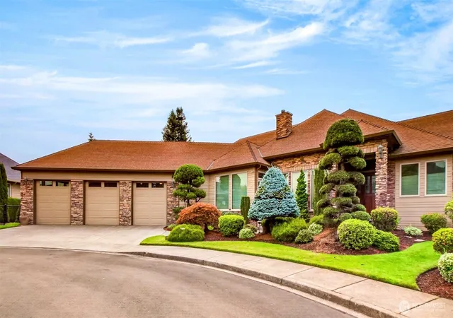 Photo 1 of Single family home for sale at 1005 Se 201st Court, Camas, WA 98607 | MLS# NWM2564624 | Listing updated on 2026-09-30