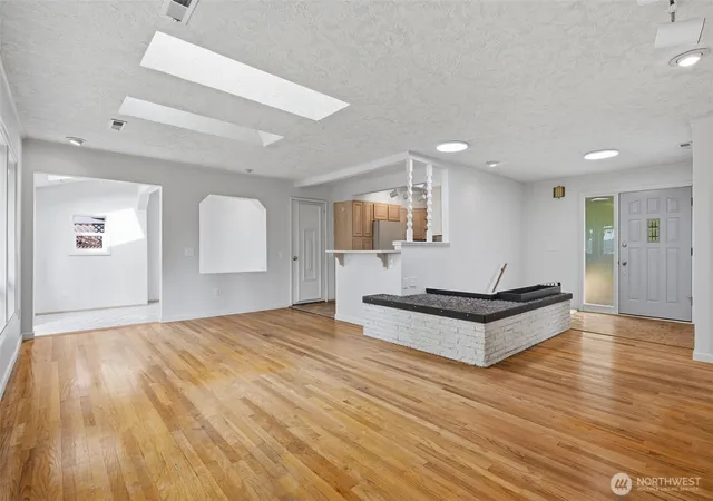 Photo 4 of Single family home for sale at 116 Virginia Pl, Longview, WA 98632 | MLS# NWM2564644 | Listing updated on 2026-09-22