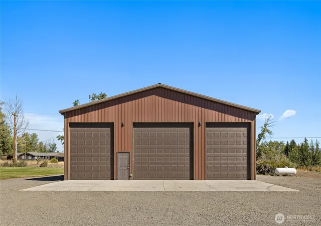 Photo 4 of Single family home for sale at 131 Aspen Dr, Ellensburg, WA 98926 | MLS# NWM2564669 | Listing updated on 2026-10-01
