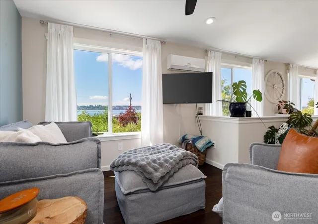 Photo 3 of Sale Pending at 854 Burroughs Ave, Oak Harbor, WA 98277 | MLS# NWM2564680 | Listing updated on 2026-09-25