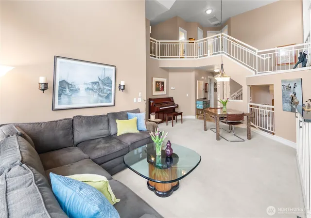 Photo 4 of Townhouse for sale at 8630 113th Lane NE, Kirkland, WA 98033 | MLS# NWM2564684 | Listing updated on 2026-09-22
