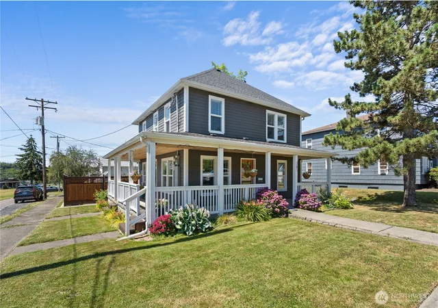 Photo 1 of Sale Pending at 381 S Market Blvd, Chehalis, WA 98532 | MLS# NWM2564692 | Listing updated on 2026-09-25