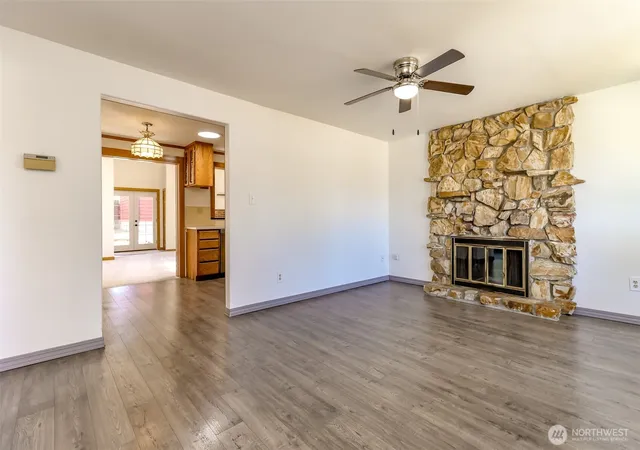 Photo 4 of Single family home for sale at 16016 12th Avenue SW, Burien, WA 98166 | MLS# NWM2564698 | Listing updated on 2026-10-01