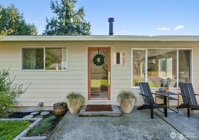 Photo 2 of Sale Pending at 907 Byham Rd, Winlock, WA 98596 | MLS# NWM2564701 | Listing updated on 2026-10-02