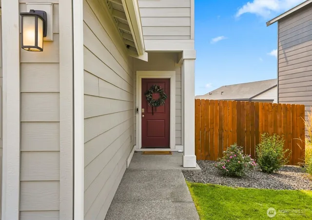 Photo 4 of Single family home for sale at 3111 Wrangler Dr, Ellensburg, WA 98926 | MLS# NWM2564714 | Listing updated on 2026-09-23