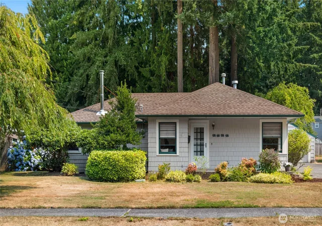 Photo 1 of Single family home for sale at 2522 Buker St Se, Olympia, WA 98501 | MLS# NWM2564726 | Listing updated on 2026-10-02