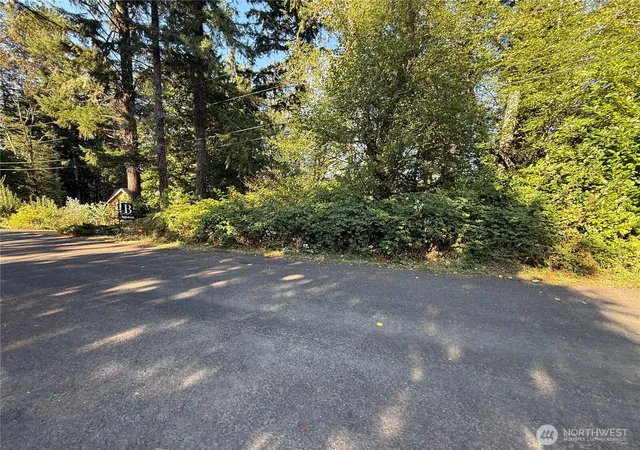 Photo 3 of Sale Pending at 14422 Talmo Dr NW, Gig Harbor, WA 98332 | MLS# NWM2564747 | Listing updated on 2026-08-31