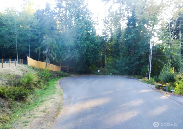 Photo 4 of Sale Pending at 14422 Talmo Dr NW, Gig Harbor, WA 98332 | MLS# NWM2564747 | Listing updated on 2026-08-31