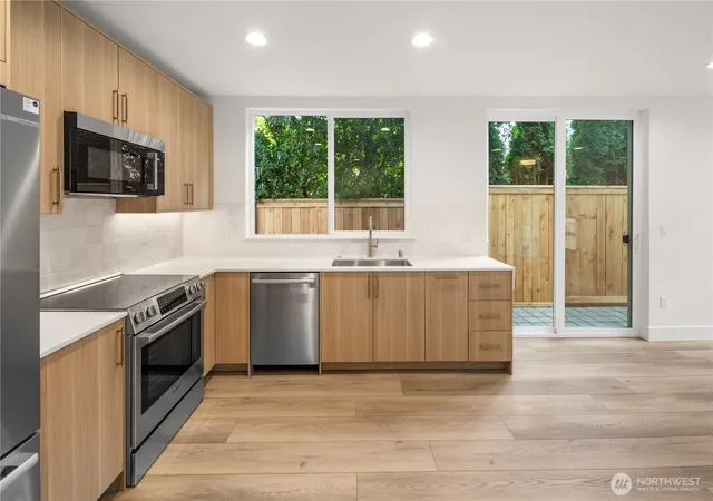 Photo 3 of Single family home for sale at 615 18th Avenue E, Seattle, WA 98112 | MLS# NWM2564771 | Listing updated on 2026-09-29