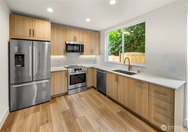 Photo 3 of Single family home for sale at 615 18th Avenue E, Seattle, WA 98112 | MLS# NWM2564771 | Listing updated on 2026-09-29