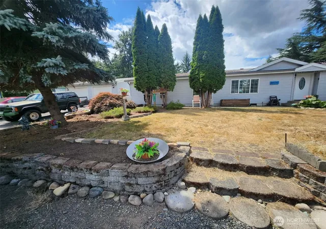 Photo 2 of Manufactured home for sale at 29710 68 Avenue S, Roy, WA 98580 | MLS# NWM2564791 | Listing updated on 2026-09-23