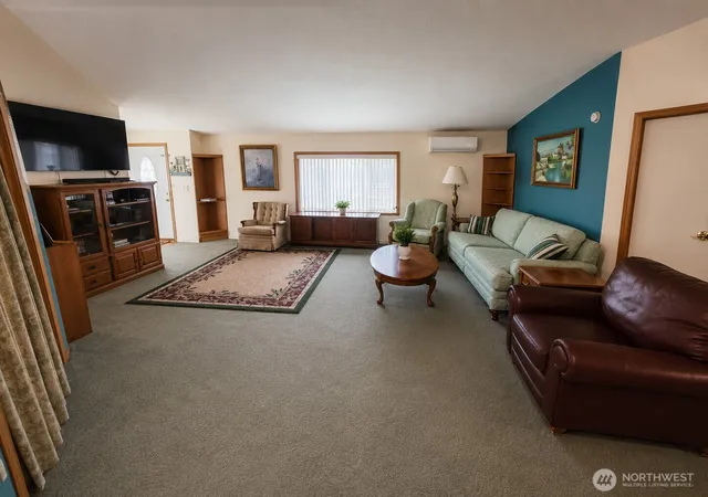 Photo 3 of Manufactured home for sale at 29710 68 Avenue S, Roy, WA 98580 | MLS# NWM2564791 | Listing updated on 2026-09-23