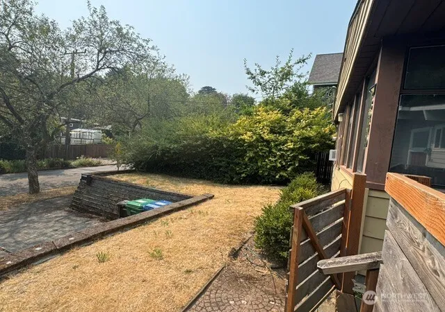 Photo 2 of Sale Pending at 3210 S Washington St, Seattle, WA 98144 | MLS# NWM2564801 | Listing updated on 2026-08-17