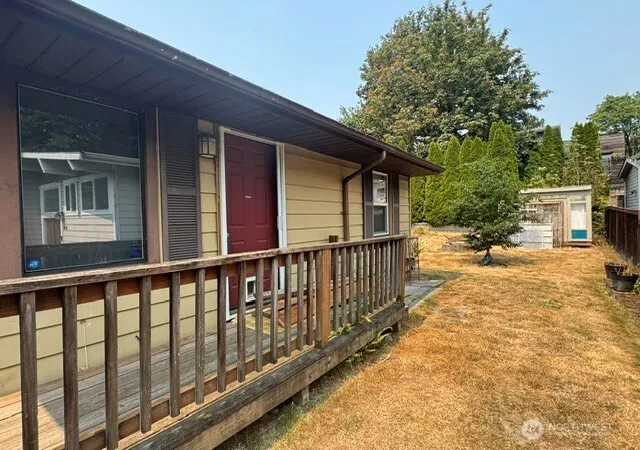 Photo 3 of Sale Pending at 3210 S Washington St, Seattle, WA 98144 | MLS# NWM2564801 | Listing updated on 2026-08-17