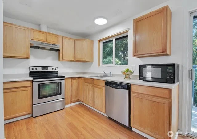 Photo 4 of Single family home for sale at 29754 4th Avenue S, Federal Way, WA 98023 | MLS# NWM2564828 | Listing updated on 2026-09-23