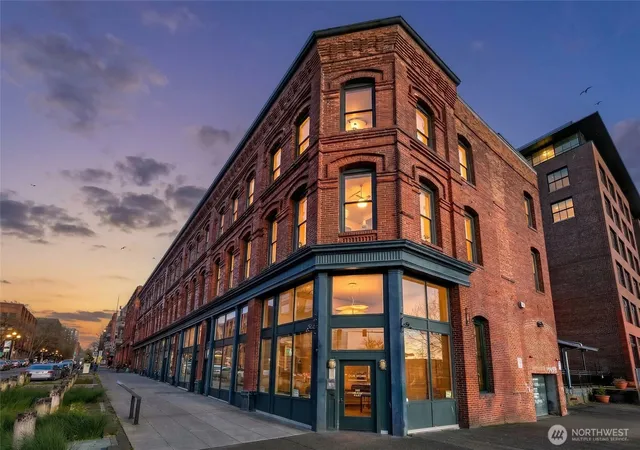 Photo 4 of Condo for sale at 75 S Main St #309, Seattle, WA 98104 | MLS# NWM2564849 | Listing updated on 2026-09-23