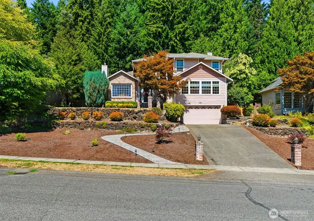 Photo 3 of Single family home for sale at 1708 Arab Dr Se, Tumwater, WA 98501 | MLS# NWM2564856 | Listing updated on 2026-10-02
