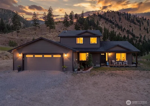 Single family home for sale at 67 Dinkelman Ln, Entiat, WA 98822 | MLS# NWM2564859
