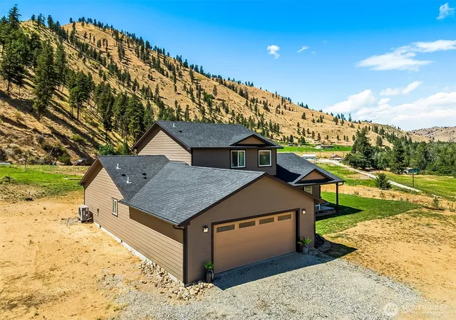 Photo 4 of Single family home for sale at 67 Dinkelman Ln, Entiat, WA 98822 | MLS# NWM2564859 | Listing updated on 2026-09-24