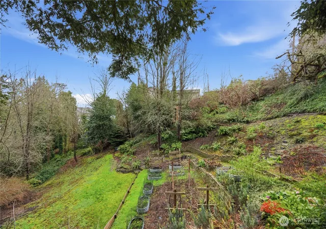 Photo 3 of Land for sale at 11500 Durland Ave NE, Seattle, WA 98125 | MLS# NWM2564865 | Listing updated on 2026-09-23