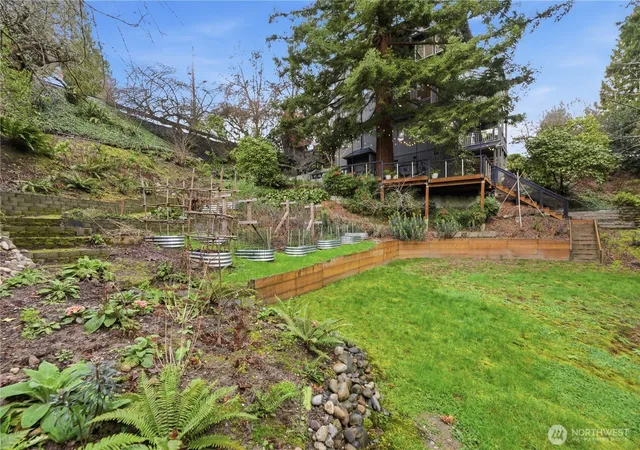 Photo 4 of Land for sale at 11500 Durland Ave NE, Seattle, WA 98125 | MLS# NWM2564865 | Listing updated on 2026-09-23