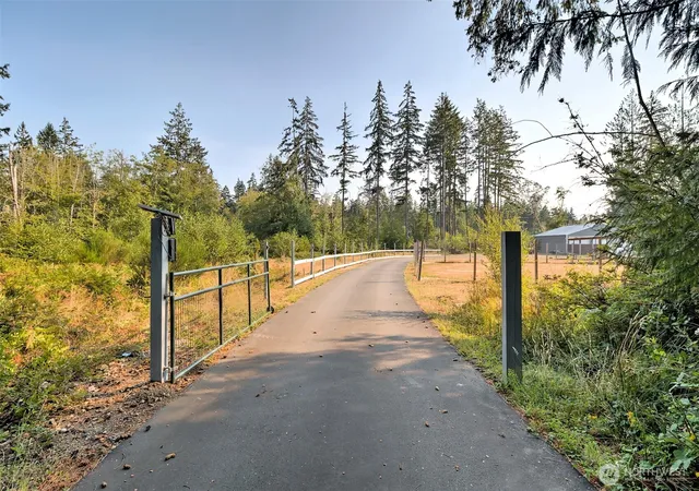 Photo 3 of Single family home for sale at 2617 E Harstine Is Rd N, Shelton, WA 98584 | MLS# NWM2564874 | Listing updated on 2026-09-24