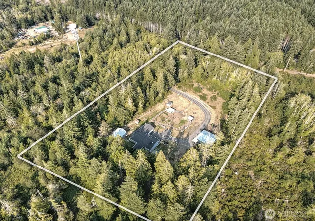 Photo 3 of Single family home for sale at 2617 E Harstine Is Rd N, Shelton, WA 98584 | MLS# NWM2564874 | Listing updated on 2026-09-24
